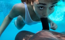 camsoda-Teen rides black dick underwater