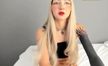 Hot blonde teen tiffany fox strips and masturbates